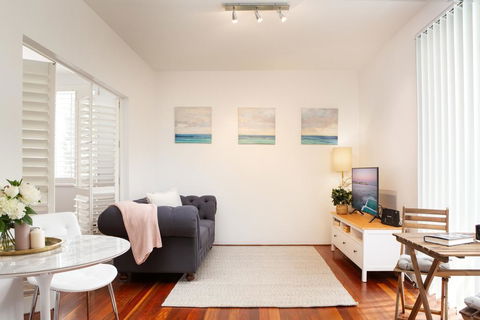 Tasteful Apartment With Balcony In Cammeray - Cruises Travel 0