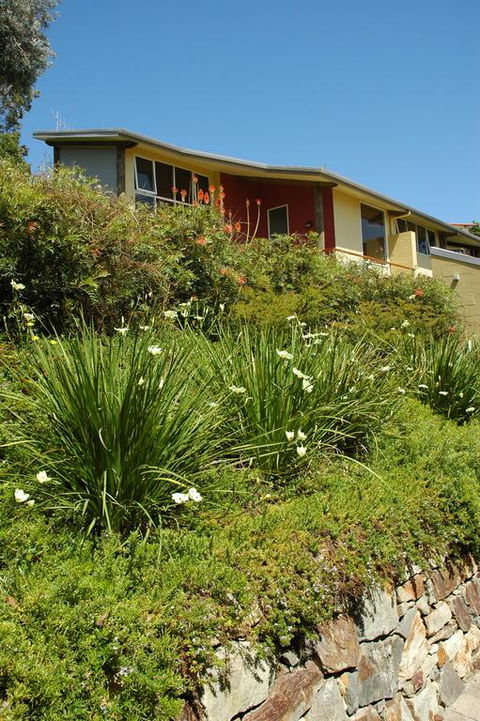 Tathra Beach House Holiday Apartments - Tourism Guide 3