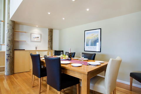 Tathra Beach House Holiday Apartments - Tourism Guide 2