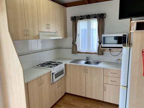 Tatura Cabin & Caravan Park - Travel Search 3