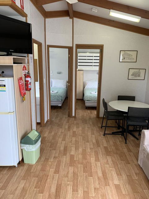 Tatura Cabin & Caravan Park - Travel Search 1