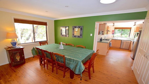 Teach Na Cairde - House Of Friends - Travel Agents 2