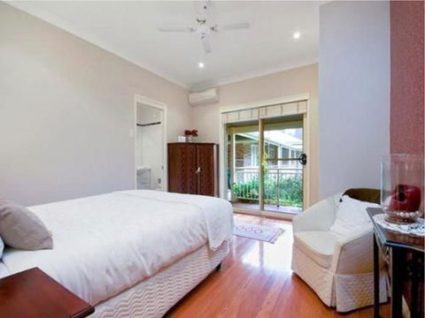The Acreage Luxury B&B And Guesthouse - Cruises Travel 0