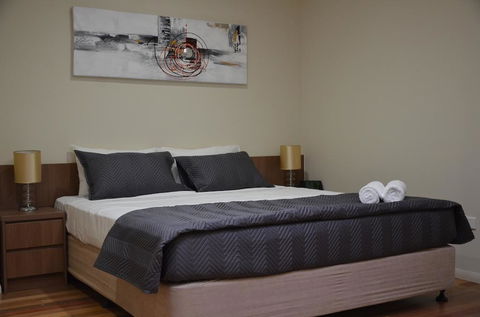 The Australian Hotel Motel - Tourism Guide 2