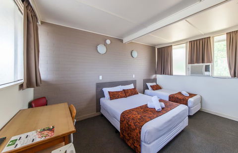 The Australian Hotel Murgon - Travel Agents 2