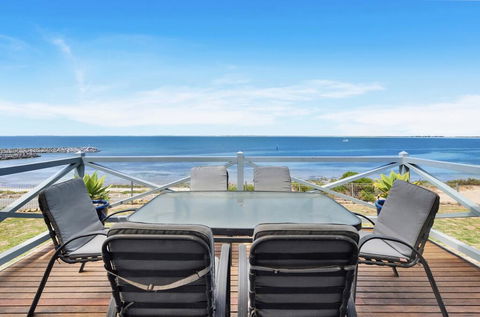 The Beach House - Point Turton - Cruises Travel 0