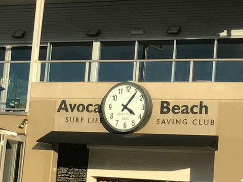 The Beach Hut Avoca Beach NSW - Cruises Travel 3