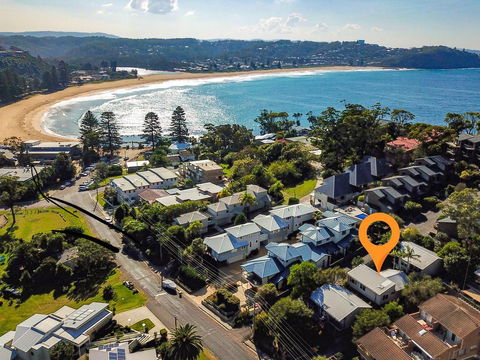 The Beach Hut Avoca Beach NSW - Cruises Travel 1
