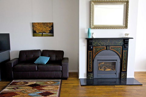 Penguin Beachfront Apartments - Travel Search 4