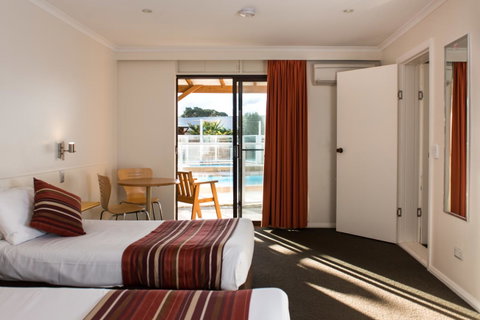 Beachfront Bicheno - Tourism Guide 29