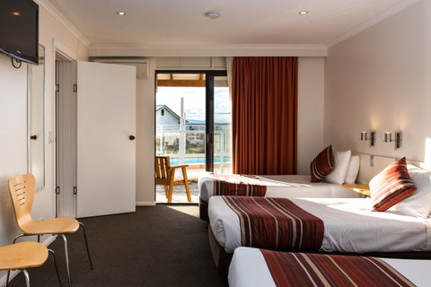 Beachfront Bicheno - Tourism Guide 30