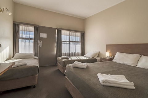 Argosy Motor Inn - Tourism Guide 10