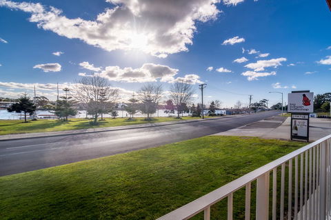 Argosy Motor Inn - Tourism Guide 14