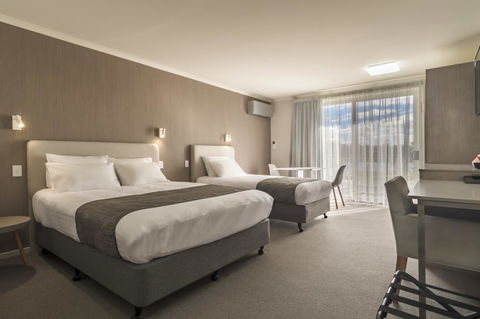 Argosy Motor Inn - Tourism Guide 16