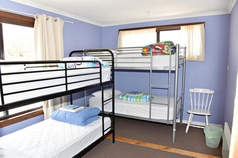 Bicheno Backpackers - Tourism Guide 1