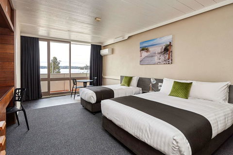 Bayside Hotel - Travel Search 16