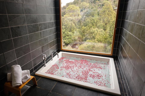 Peppers Cradle Mountain Lodge - Travel Agents 2