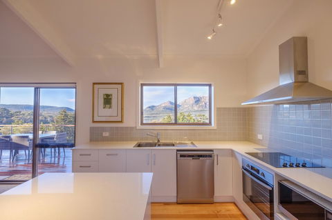 Arthouse Freycinet - Tourism Guide 9