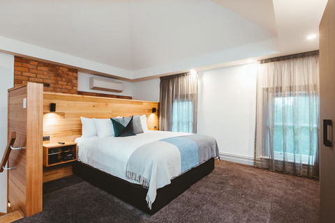 Maylands Lodge - Travel Search 2