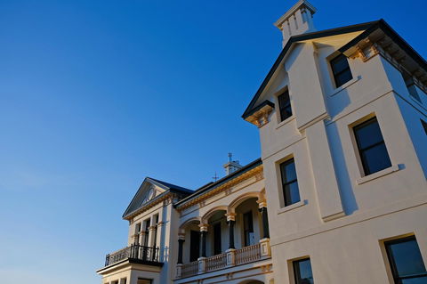 Maylands Lodge - Travel Search 6