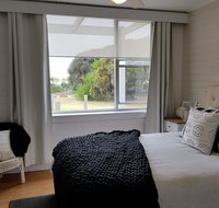 Beach Hut Scamander - Tourism Guide