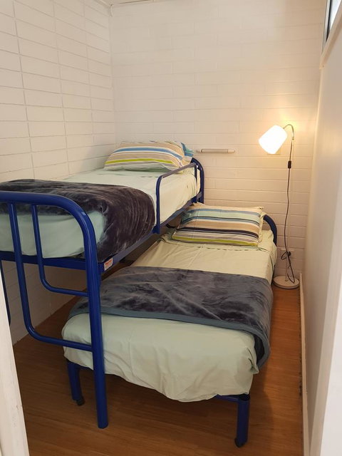 Beach Hut Scamander - Tourism Guide 7