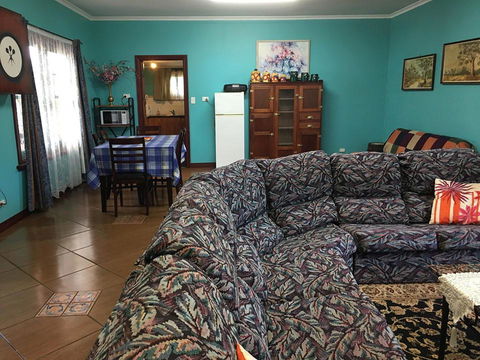 Blue Wren Bungalow - Travel Search 4