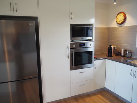 GRANITE BEACH HOUSE @ Bay Of Fires - Travel Search 11