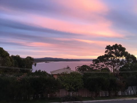 GRANITE BEACH HOUSE @ Bay Of Fires - Travel Search 0