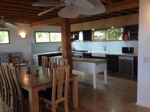 Driftwood Bay Of Fires - Travel Search 9