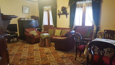 Orana House - Tourism Guide 25