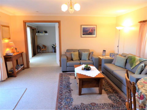 Tamar River Retreat - Travel Search 9
