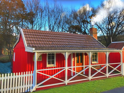 Platypus Playground Riverside Cottage - Travel Search 0
