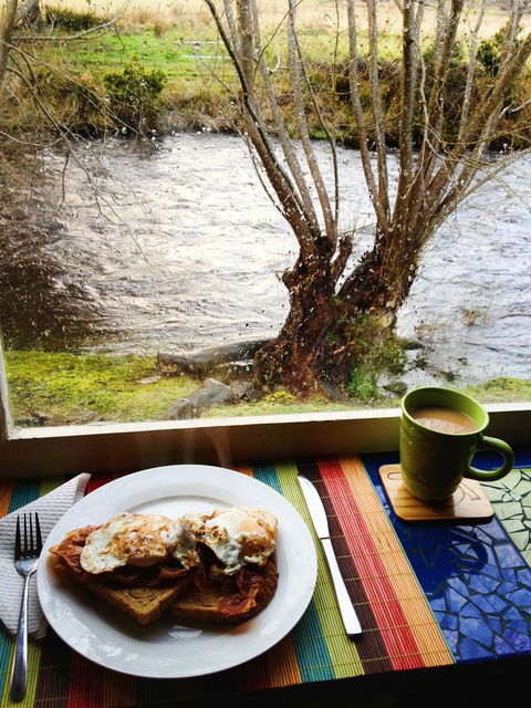 Platypus Playground Riverside Cottage - Travel Search 8