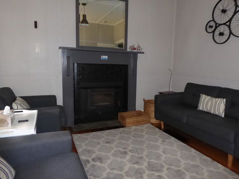 Riders Hut - Derby - Travel Search 4