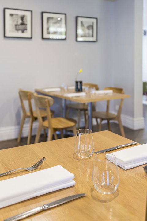 The Waverley International Hotel - Tourism Guide 4