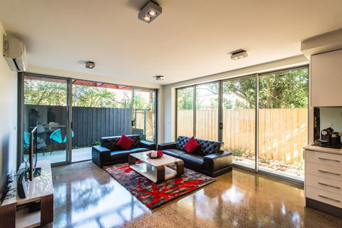 The Waverley International Hotel - Tourism Guide 33