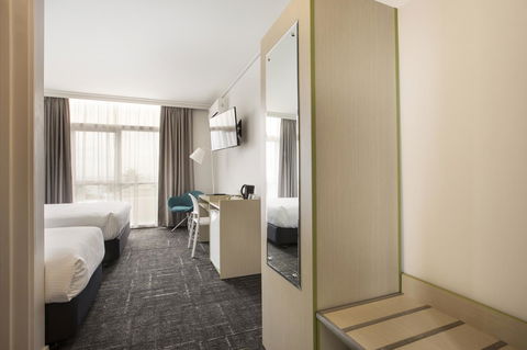 Nightcap At Sandringham Hotel - Travel Search 22