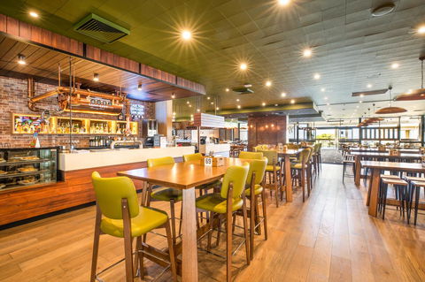 Nightcap At Sandringham Hotel - Travel Search 5