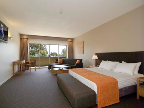 Mornington Hotel - Travel Agents 24