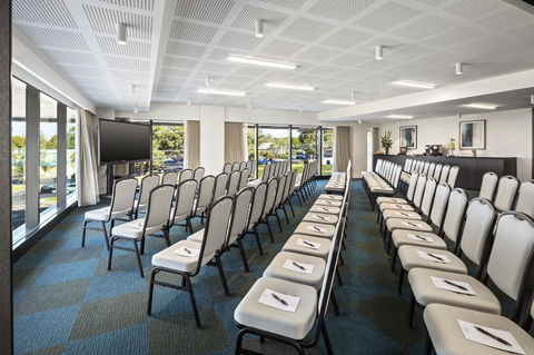 Quest Burwood East - Travel Search 9