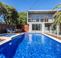 Front Beach House - Cruises Travel