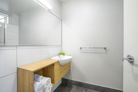 Nightcap At Keysborough Hotel - Tourism Guide 11