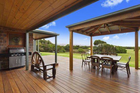 Apollo Bay Cottages - Tourism Guide 4