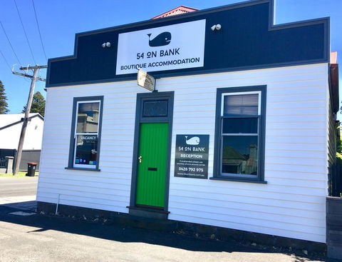 54 On Bank - Travel Search 0