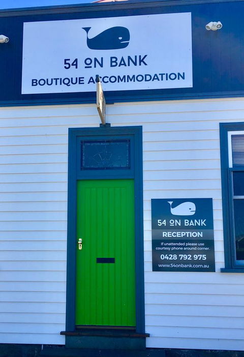 54 On Bank - Travel Search 1