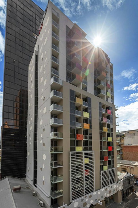 Brady Hotels Central Melbourne - Tourism Guide 43