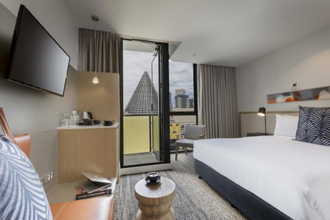 Brady Hotels Central Melbourne - Tourism Guide 0