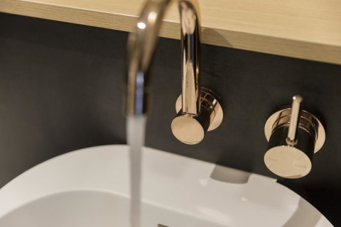 Brady Hotels Central Melbourne - Tourism Guide 38