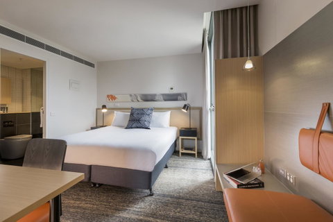 Brady Hotels Central Melbourne - Tourism Guide 7